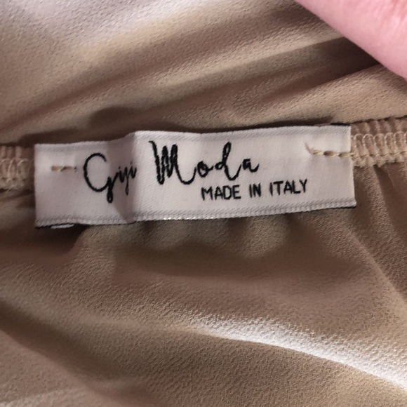 Gold Sequin Sleeveless Blouse Made in Italy - Picture 7 of 8